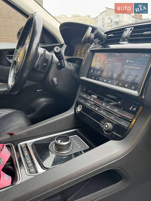 Внедорожник / Кроссовер Jaguar F-Pace 2016 в Днепре