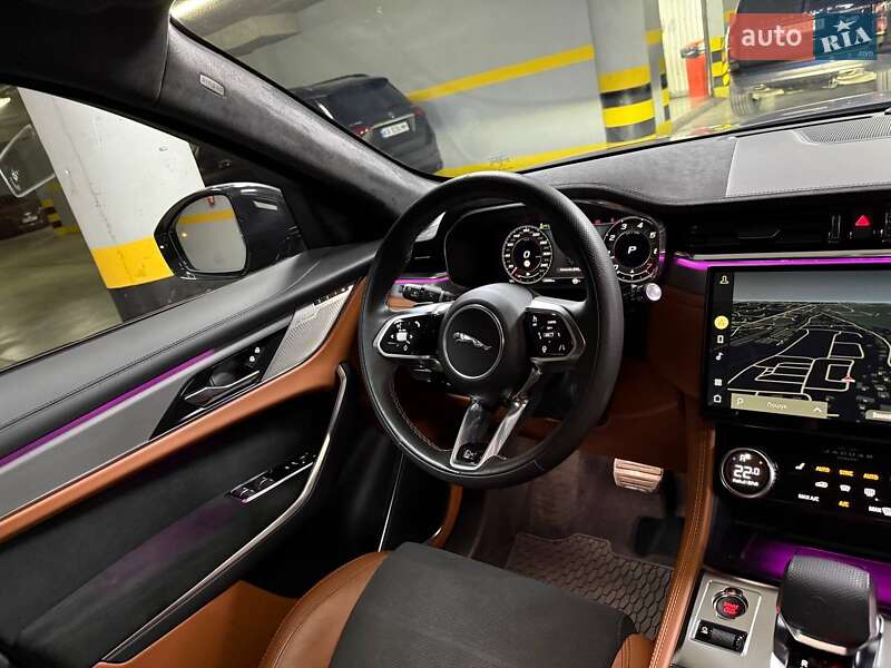 Внедорожник / Кроссовер Jaguar F-Pace 2022 в Киеве