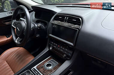 Внедорожник / Кроссовер Jaguar F-Pace 2017 в 