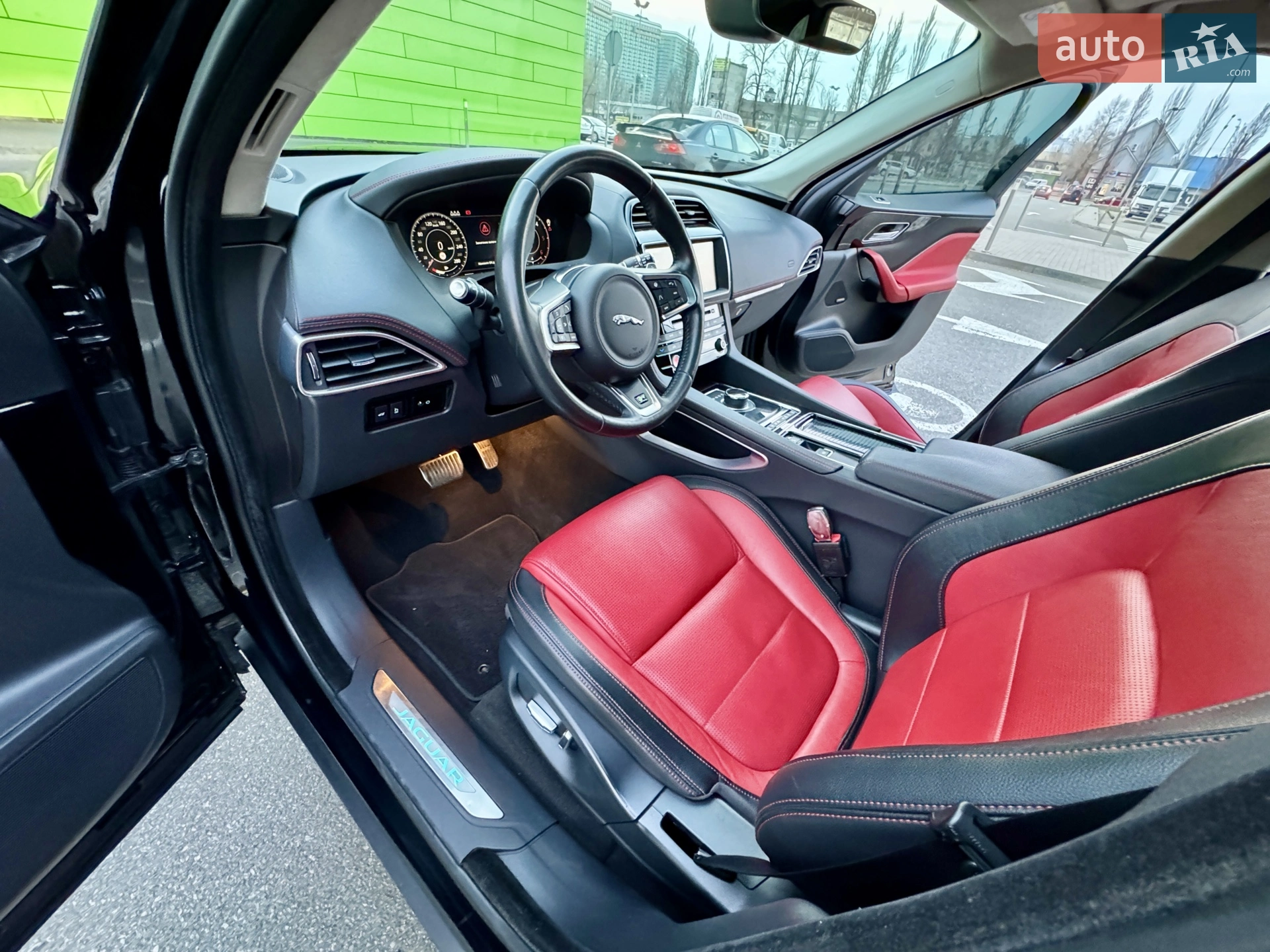 2019 Jaguar F-Pace - мініатюра 33