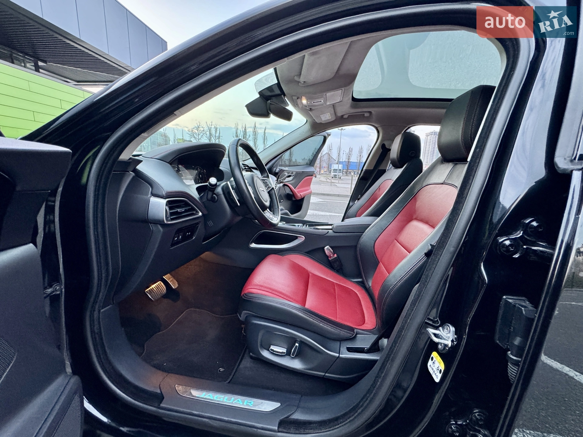 2019 Jaguar F-Pace - мініатюра 34