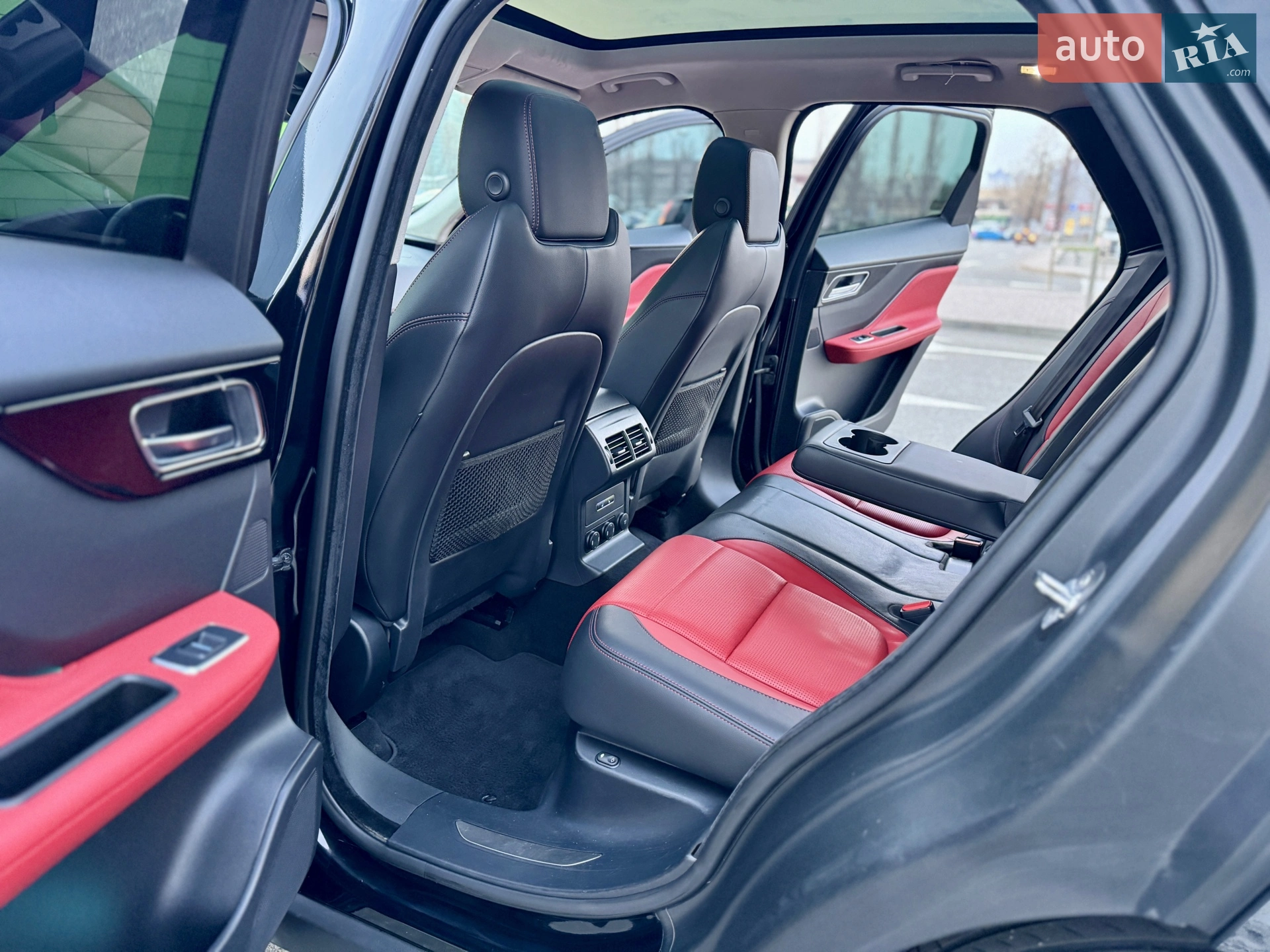 2019 Jaguar F-Pace - мініатюра 42