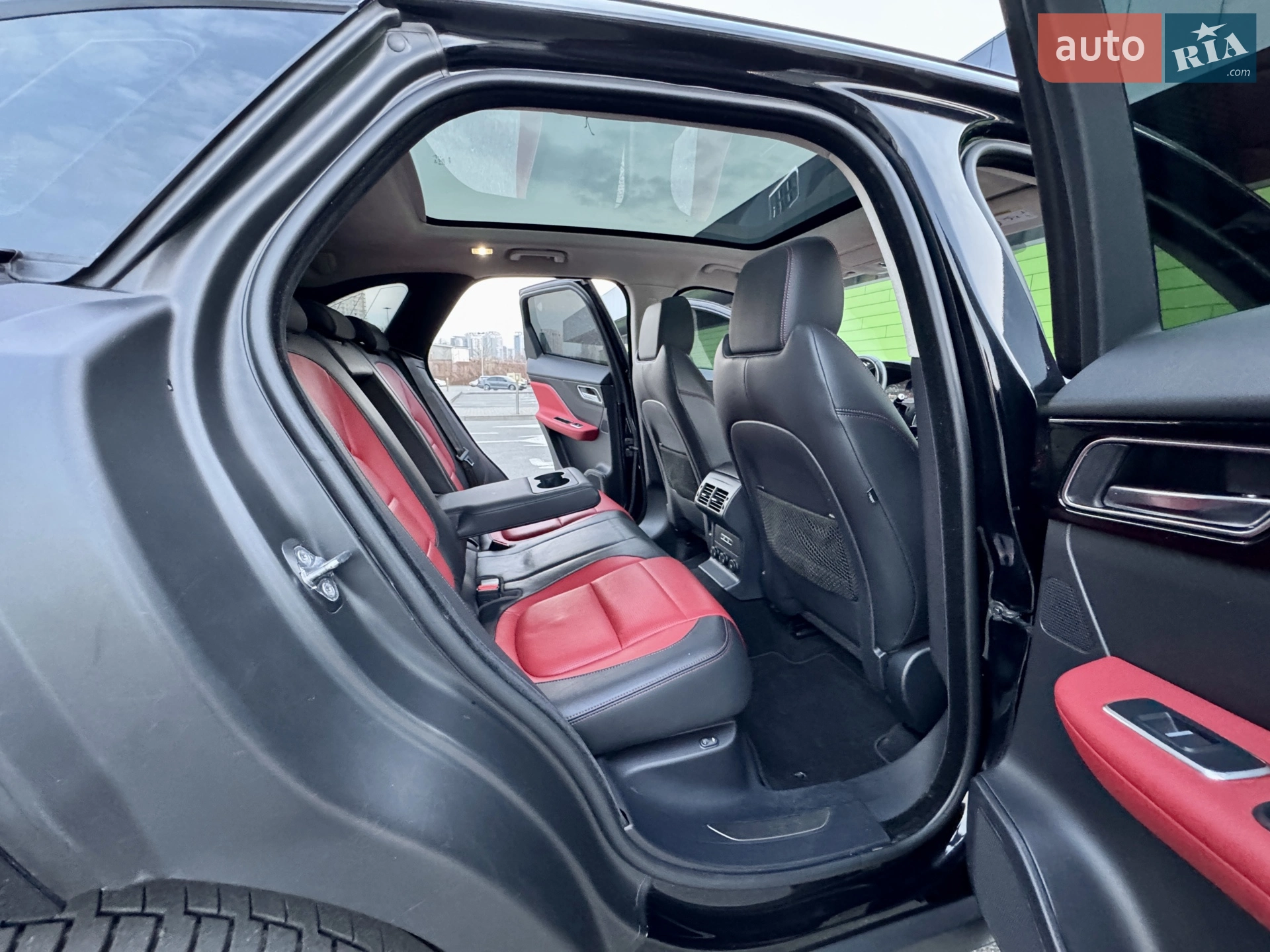 2019 Jaguar F-Pace - мініатюра 49
