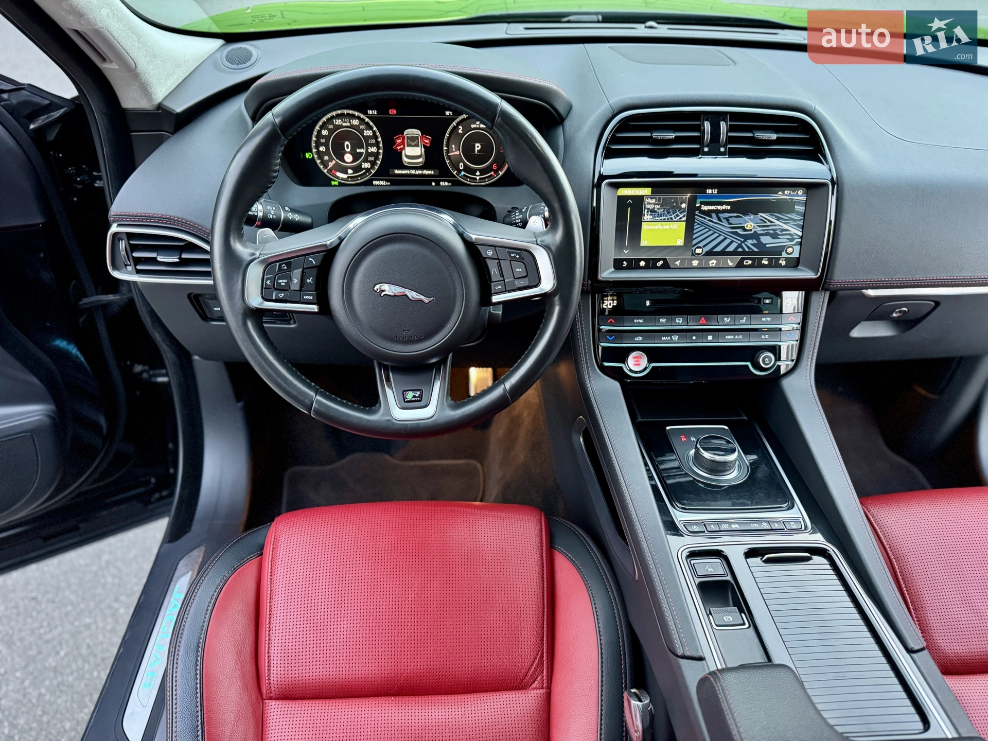 2019 Jaguar F-Pace - мініатюра 60