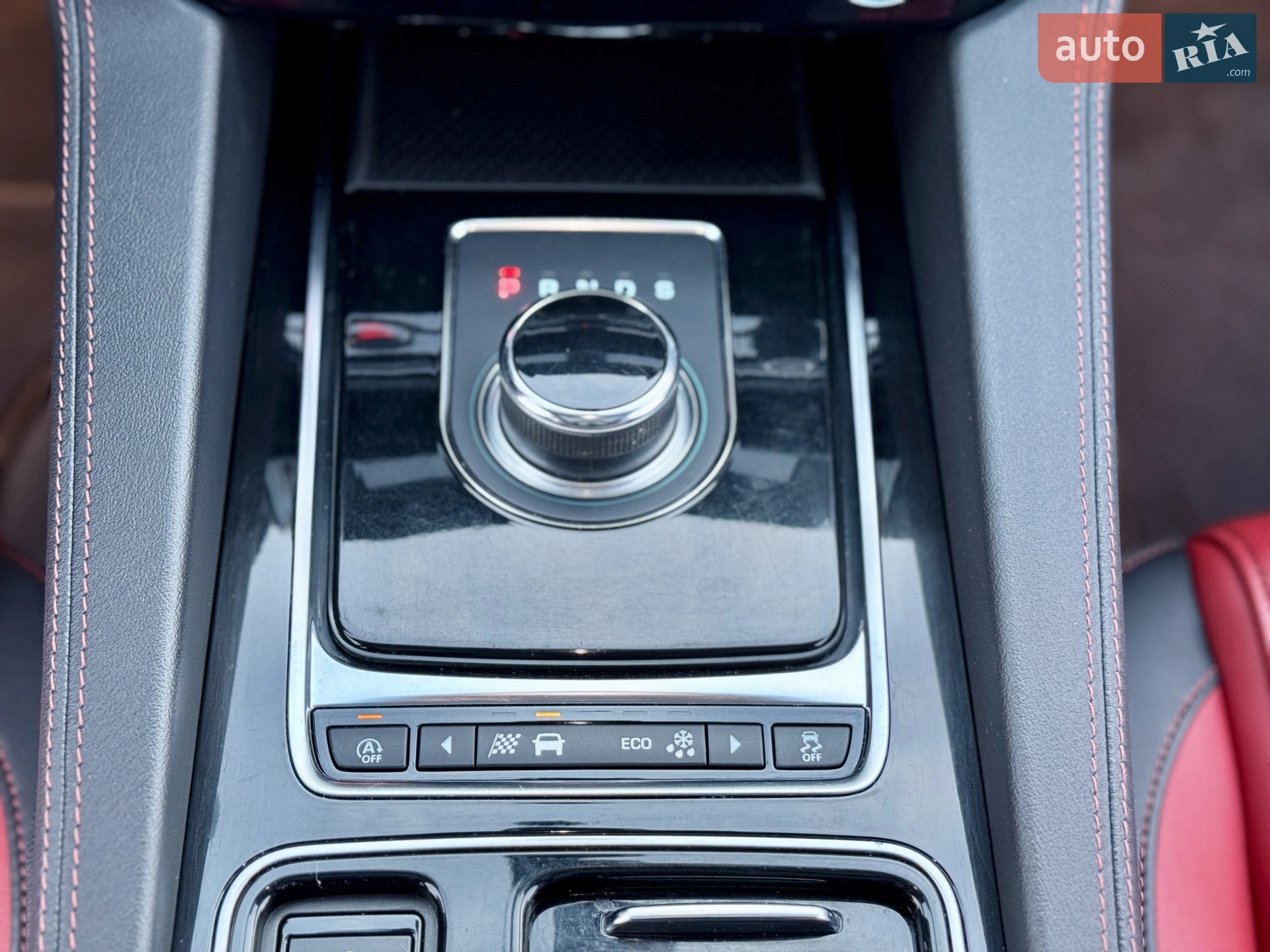 2019 Jaguar F-Pace - мініатюра 66