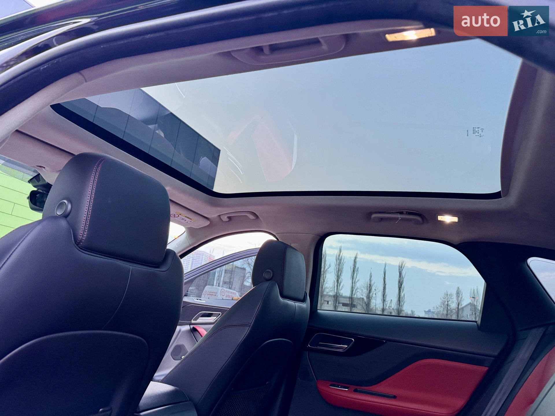 2019 Jaguar F-Pace - мініатюра 65