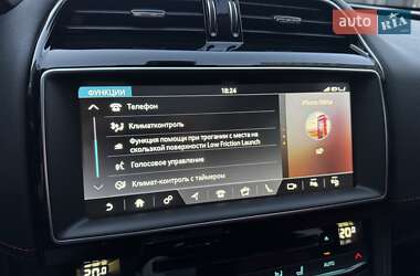Позашляховик / Кросовер Jaguar F-Pace 2019 в 