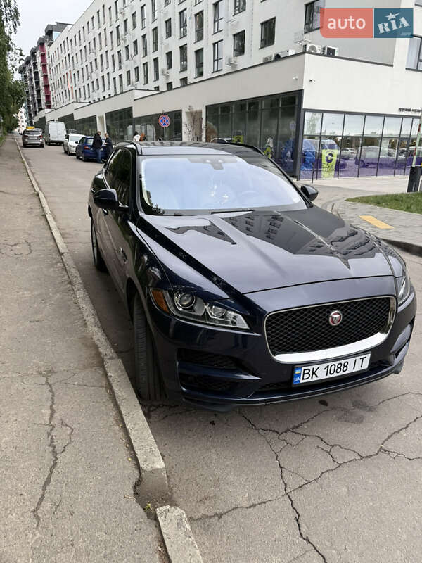 Внедорожник / Кроссовер Jaguar F-Pace 2017 в Ровно