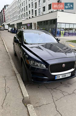 Позашляховик / Кросовер Jaguar F-Pace 2017 в 
