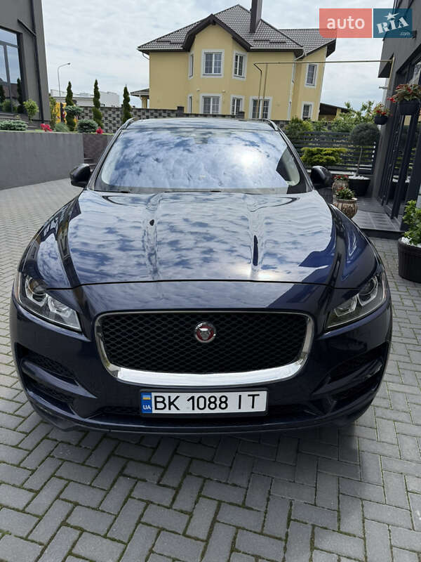 Внедорожник / Кроссовер Jaguar F-Pace 2017 в Ровно