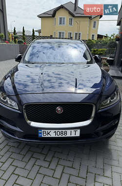 Позашляховик / Кросовер Jaguar F-Pace 2017 в 