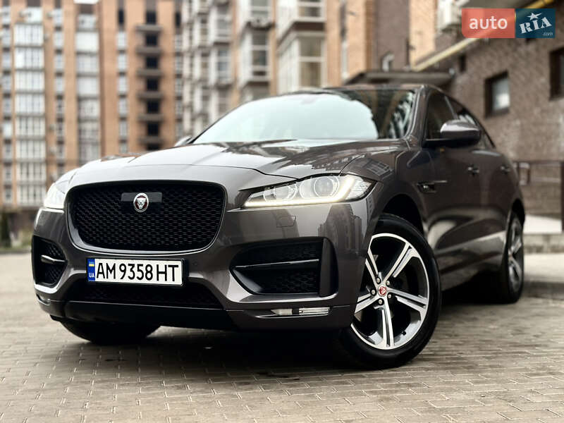 Внедорожник / Кроссовер Jaguar F-Pace 2016 в 