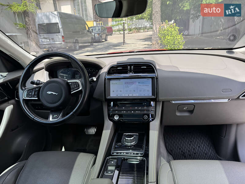 Внедорожник / Кроссовер Jaguar F-Pace 2018 в Тернополе