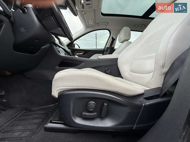 Позашляховик / Кросовер Jaguar F-Pace 2016 в Умані