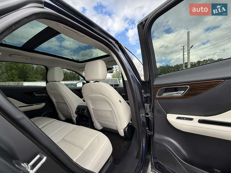 Позашляховик / Кросовер Jaguar F-Pace 2016 в Умані