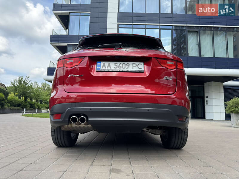 Позашляховик / Кросовер Jaguar F-Pace 2016 в Києві