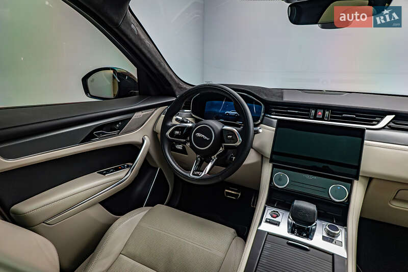 Внедорожник / Кроссовер Jaguar F-Pace 2021 в Киеве