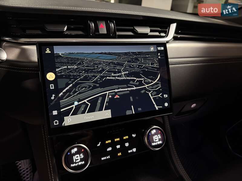 Внедорожник / Кроссовер Jaguar F-Pace 2021 в Киеве