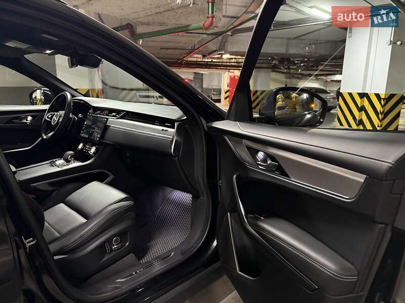 Внедорожник / Кроссовер Jaguar F-Pace 2021 в Киеве