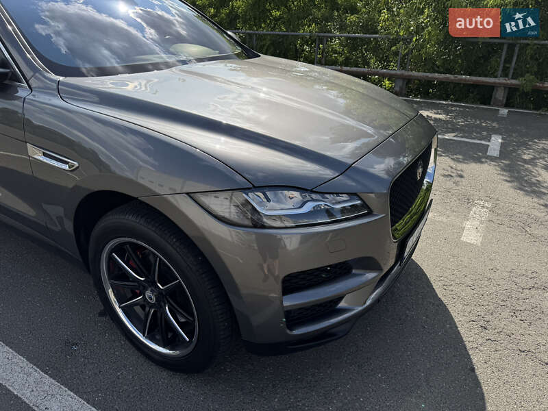 Позашляховик / Кросовер Jaguar F-Pace 2017 в Києві