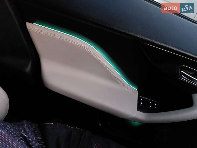 Внедорожник / Кроссовер Jaguar F-Pace 2016 в Звягеле