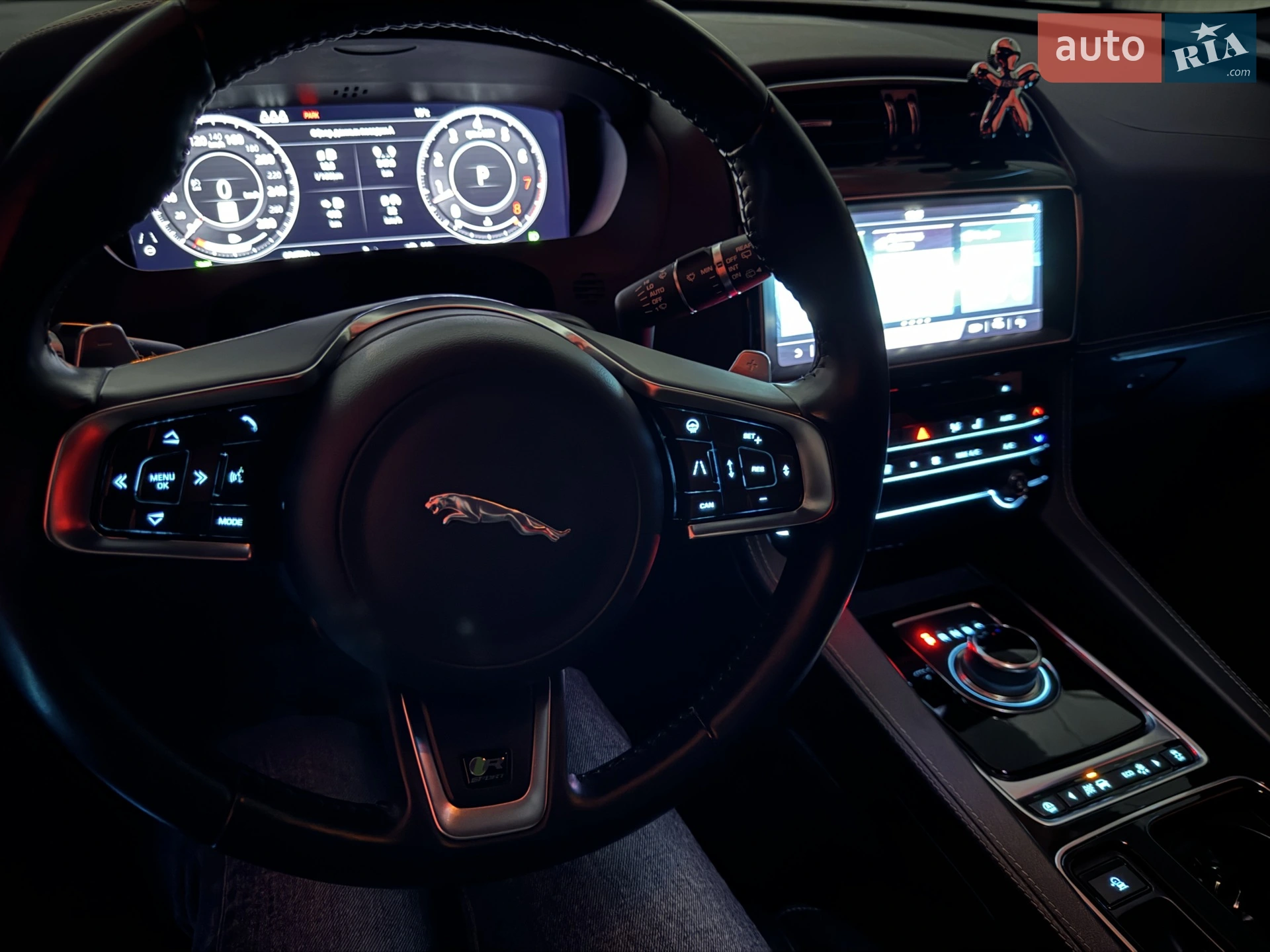 2019 Jaguar F-Pace - мініатюра 23