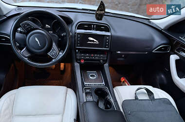 Внедорожник / Кроссовер Jaguar F-Pace 2017 в 