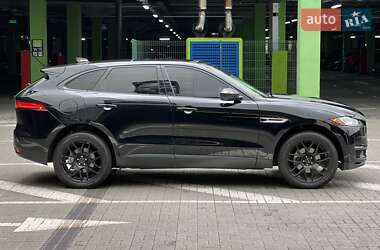 Позашляховик / Кросовер Jaguar F-Pace 2016 в 