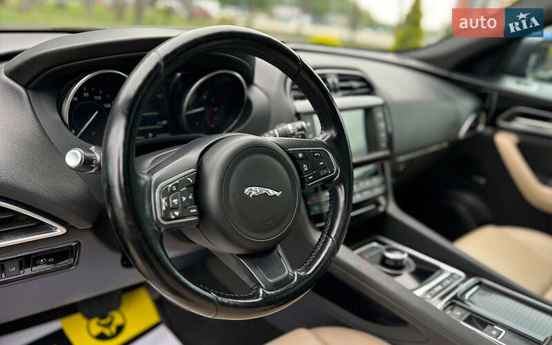 Внедорожник / Кроссовер Jaguar F-Pace 2017 в Львове