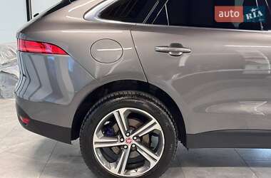 Позашляховик / Кросовер Jaguar F-Pace 2017 в 