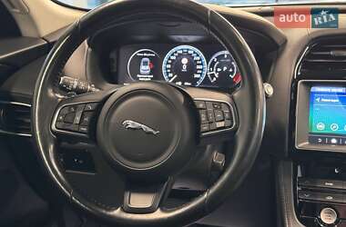 Позашляховик / Кросовер Jaguar F-Pace 2017 в 