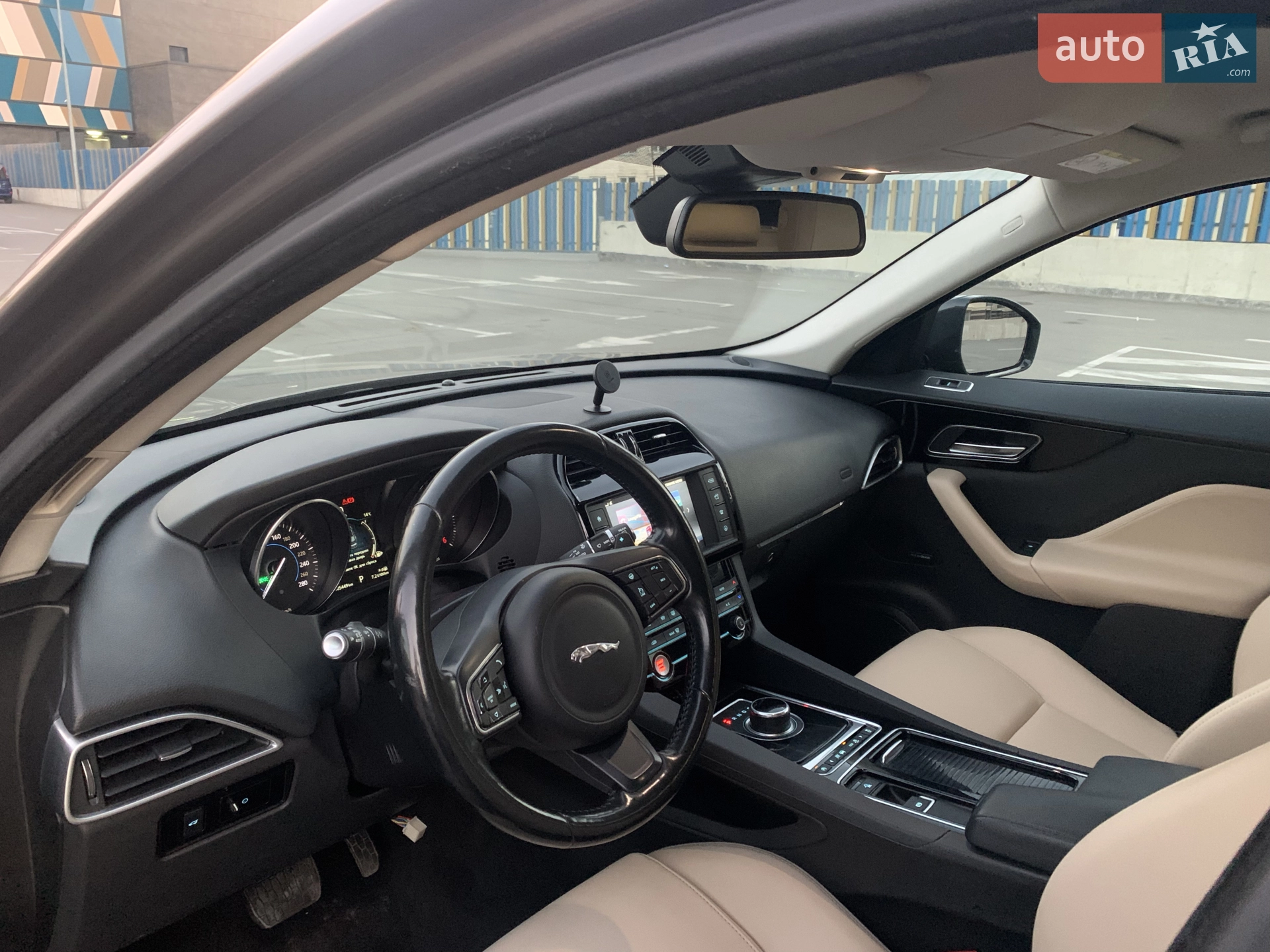 2016 Jaguar F-Pace - мініатюра 4