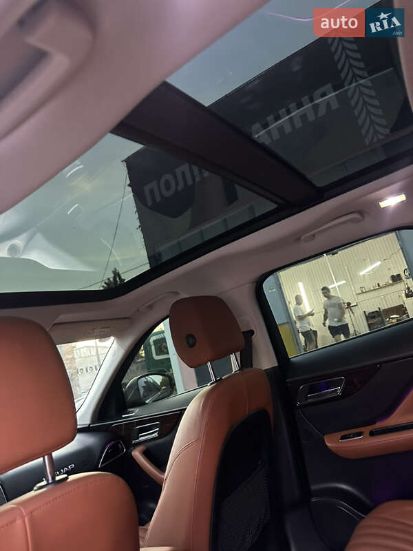 Внедорожник / Кроссовер Jaguar F-Pace 2016 в Виннице