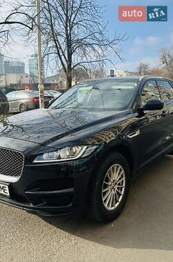 Позашляховик / Кросовер Jaguar F-Pace 2016 в 
