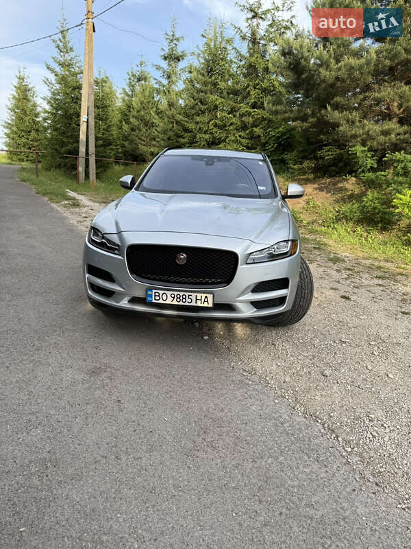 Внедорожник / Кроссовер Jaguar F-Pace 2016 в Тернополе