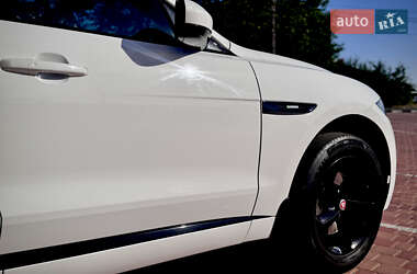 Внедорожник / Кроссовер Jaguar F-Pace 2017 в 