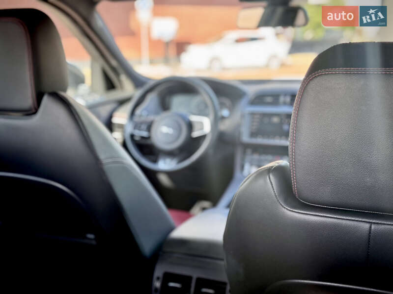 Внедорожник / Кроссовер Jaguar F-Pace 2017 в Одессе