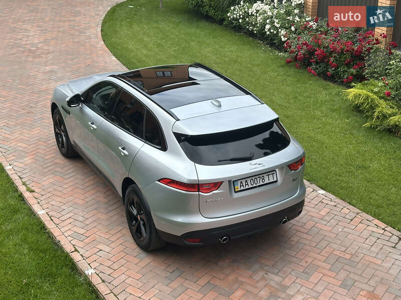 Позашляховик / Кросовер Jaguar F-Pace 2017 в Києві