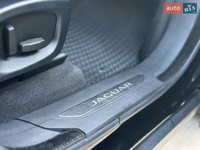 Внедорожник / Кроссовер Jaguar F-Pace 2016 в Львове