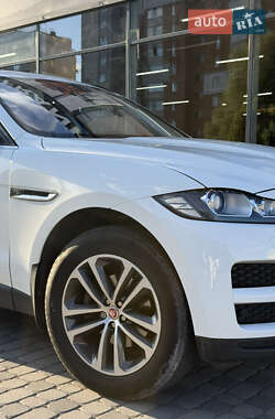 Внедорожник / Кроссовер Jaguar F-Pace 2016 в 
