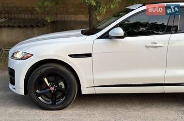 Позашляховик / Кросовер Jaguar F-Pace 2019 в 