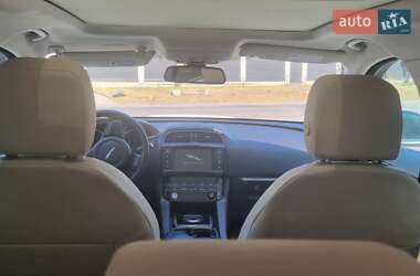 Позашляховик / Кросовер Jaguar F-Pace 2016 в 