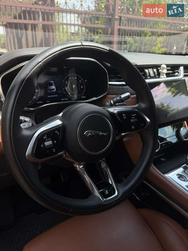Позашляховик / Кросовер Jaguar F-Pace 2021 в Миколаєві
