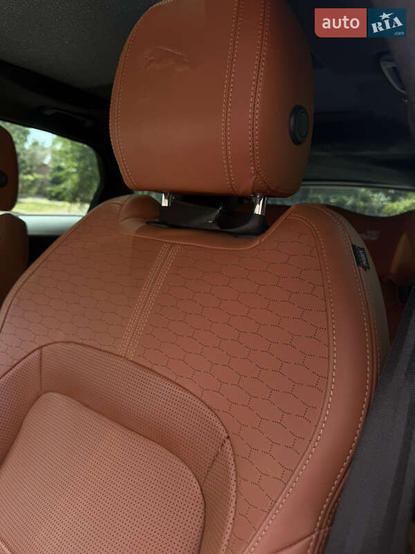 Позашляховик / Кросовер Jaguar F-Pace 2021 в Миколаєві