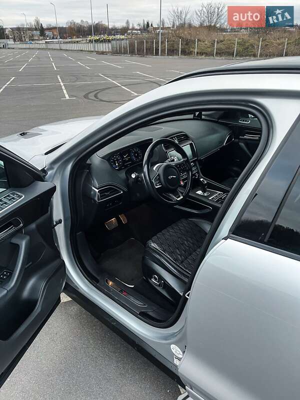 Позашляховик / Кросовер Jaguar F-Pace 2019 в Києві