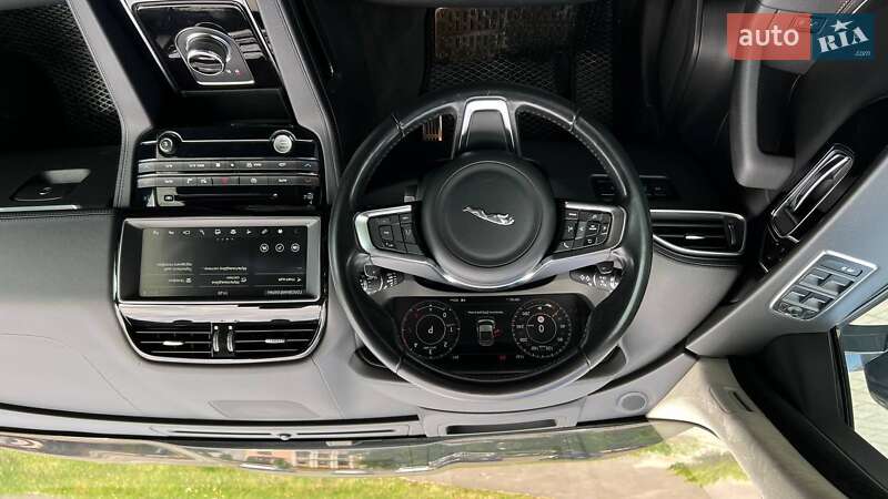 Позашляховик / Кросовер Jaguar F-Pace 2018 в Львові