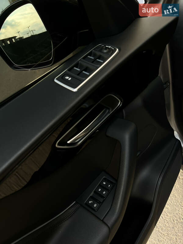 Позашляховик / Кросовер Jaguar F-Pace 2016 в Києві