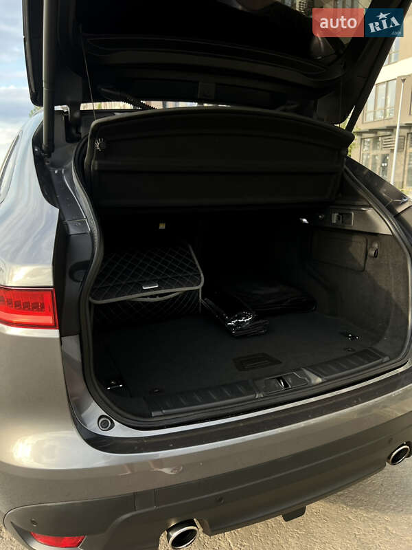 Позашляховик / Кросовер Jaguar F-Pace 2016 в Києві