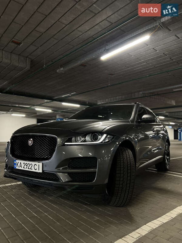 Позашляховик / Кросовер Jaguar F-Pace 2016 в Києві