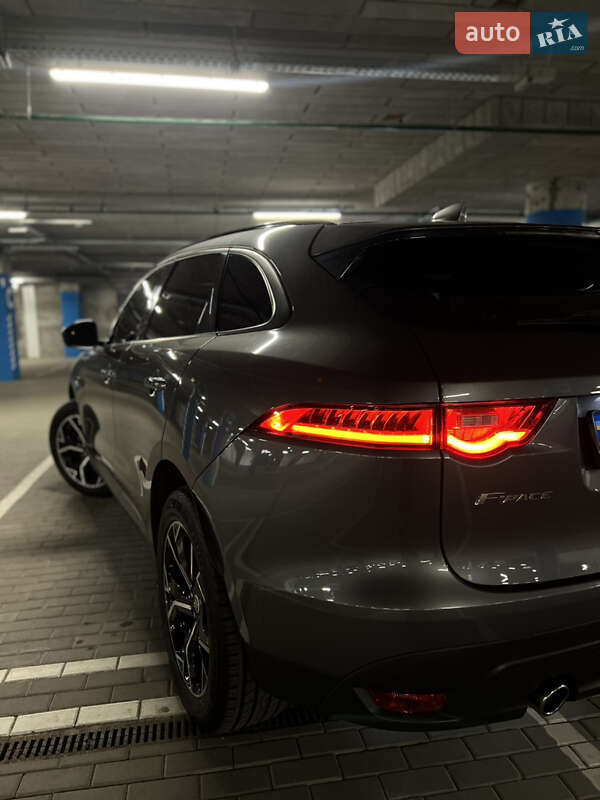 Позашляховик / Кросовер Jaguar F-Pace 2016 в Києві